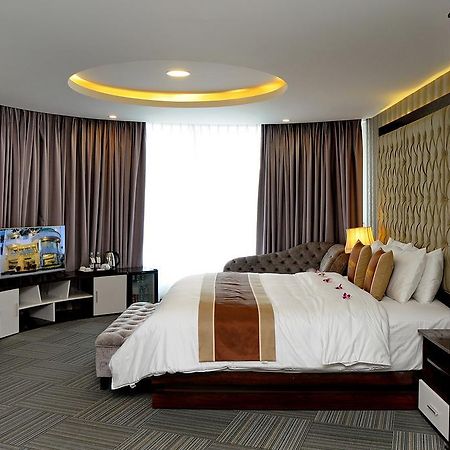 The World Hotel На Транг Екстериор снимка