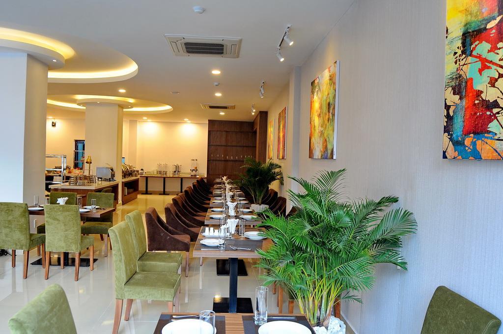 The World Hotel На Транг Екстериор снимка