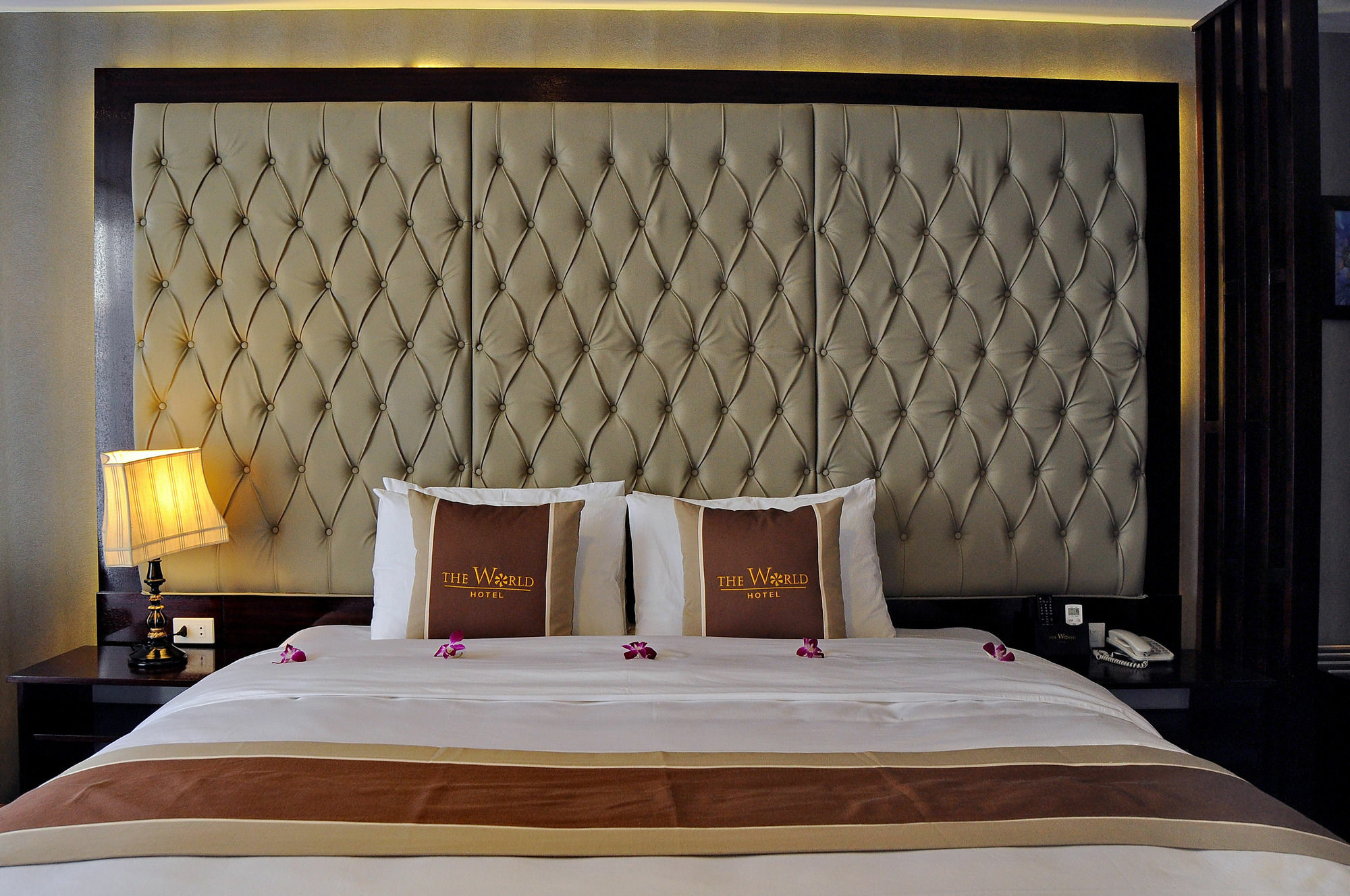 The World Hotel На Транг Екстериор снимка