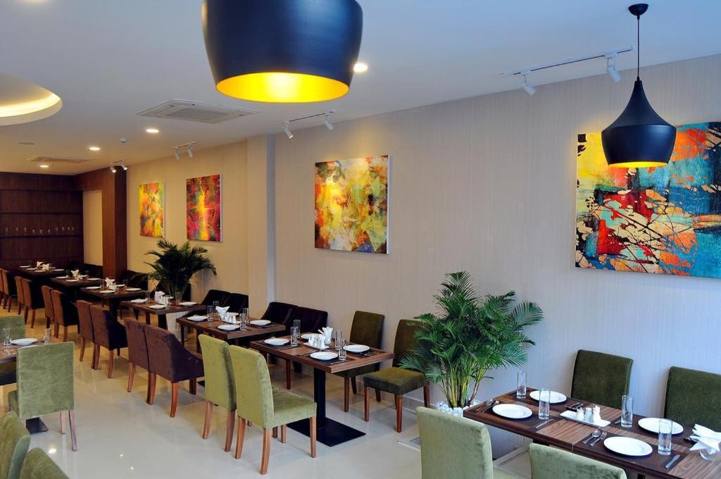 The World Hotel На Транг Екстериор снимка